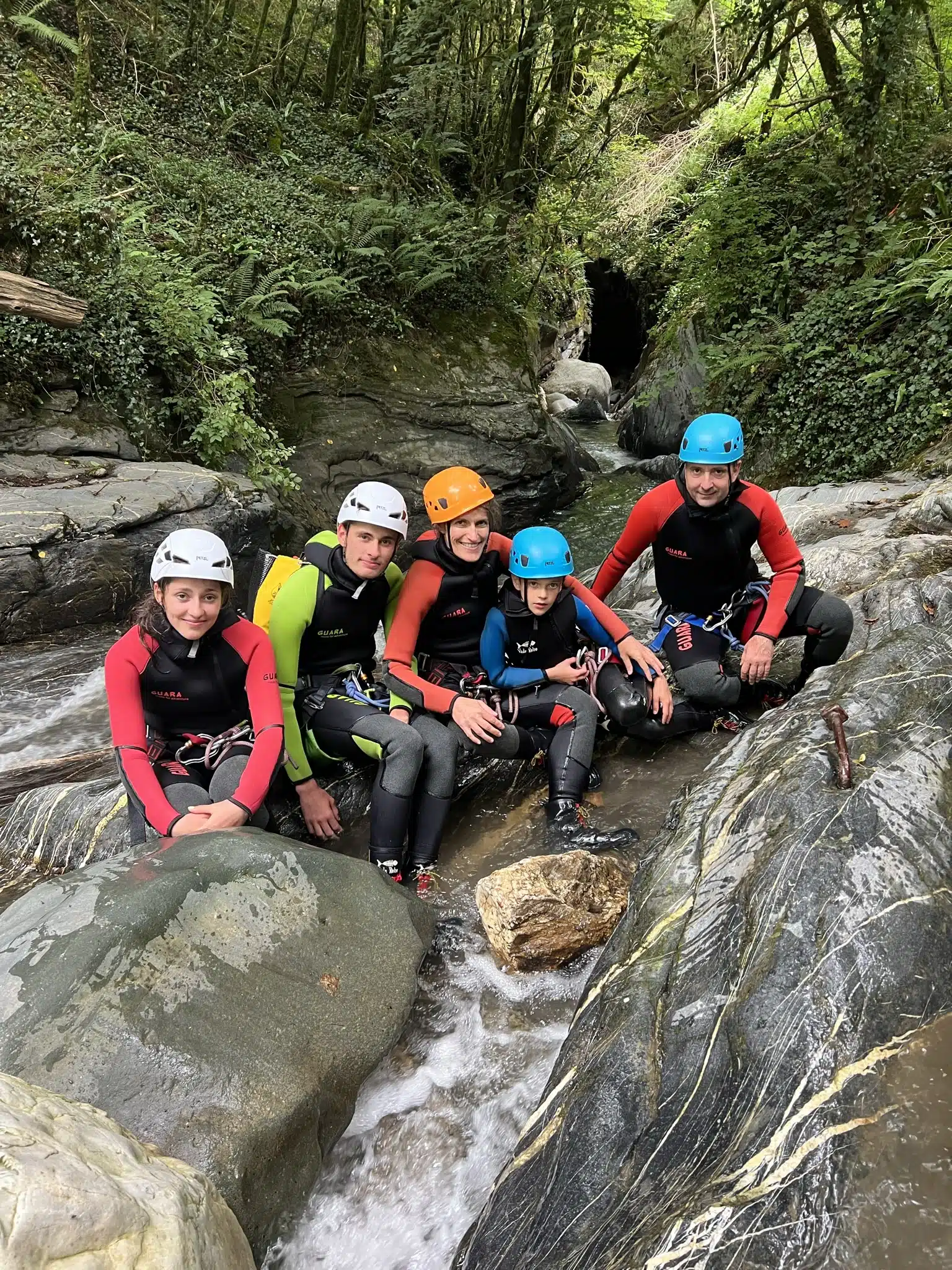 Canyoning en famille : conseils et circuits adaptés